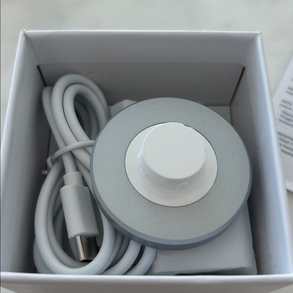 Smart Ring Charger - Elegant Silver - Picture 3 of 3